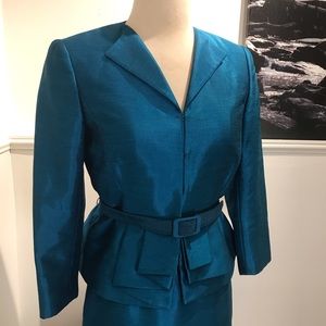 Electric Blue Tahari Business Suit 💙